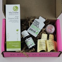 Petit Vour Entire August Box