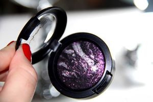MAC Young Punk Mineralize Eyeshadow