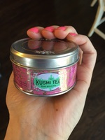 Kusmi tin the vert a la rose tea